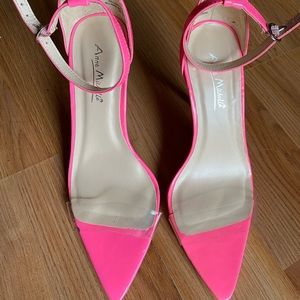 Fluorescent pink pointed toe sandal
